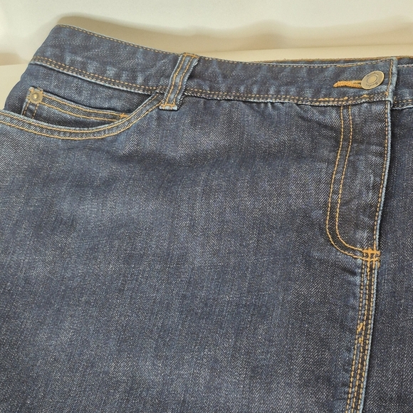 Boden Classic 5-Pocket Dark Wash Denim Above The Knee Skirt - Size 18L - Picture 5 of 10